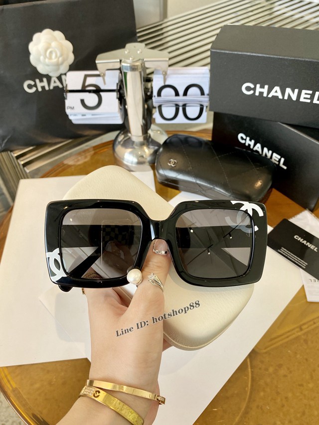 CHANEL專門店新款香奈兒方形白色字母中古黑白熊貓配色女士太陽鏡墨鏡 CH71465 mmyj1183